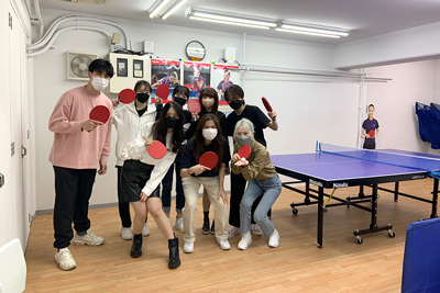 Enjoy table tennis with 8 peoplee with Shibakoen Takkyujyo Plus.
